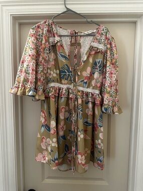 Davi & Dani Pink Floral Tie-Front Top